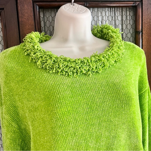 Lisa International Sweater - Picture 3 of 6